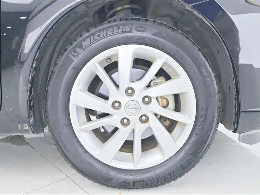 Nissan Tiida 2017