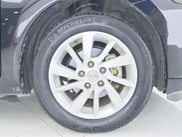 Nissan Tiida 2017