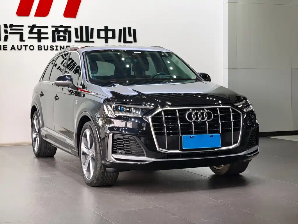 Audi Q7 2020 — фото 2