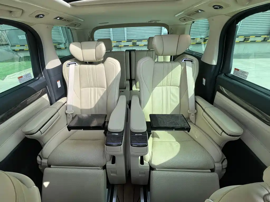 Toyota Alphard 2021 — фото 17