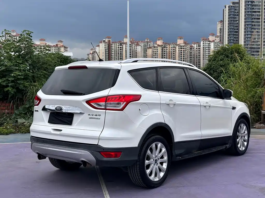 Ford Kuga 2015 — фото 6