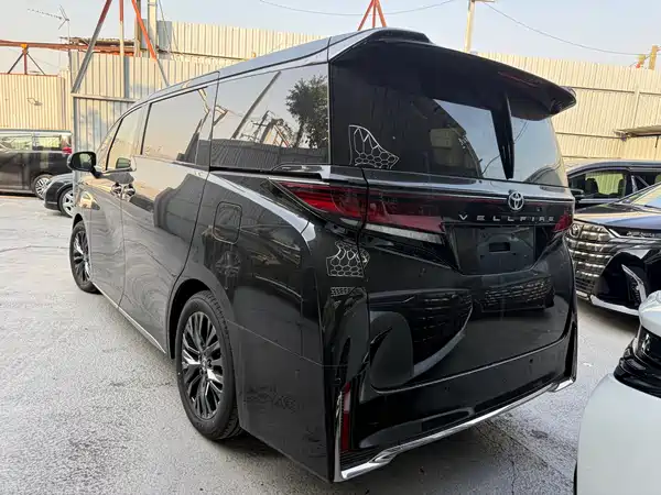 Toyota Vellfire 2025