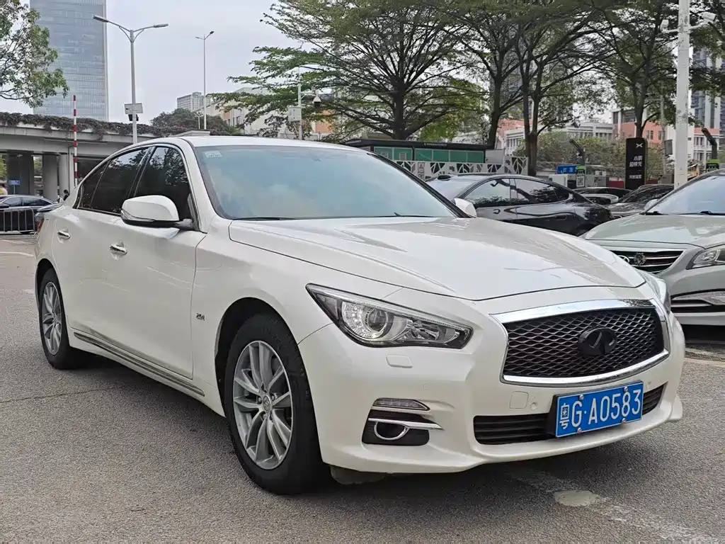 Infiniti Q50L 2016 — фото 3