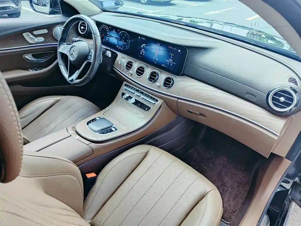 Mercedes-Benz E-Class 2020 — фото 21