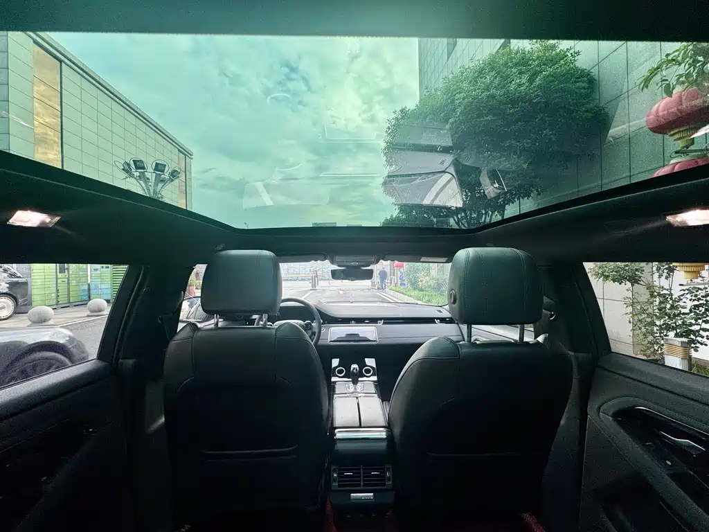 Land Rover Evoque 2021 — фото 9