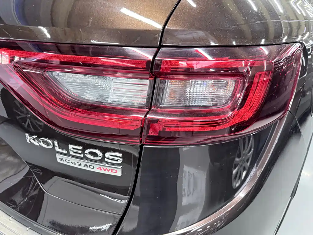 Renault Koleos 2018 — фото 19