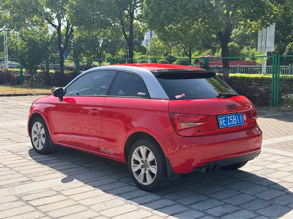 Audi A1 2014 — фото 10