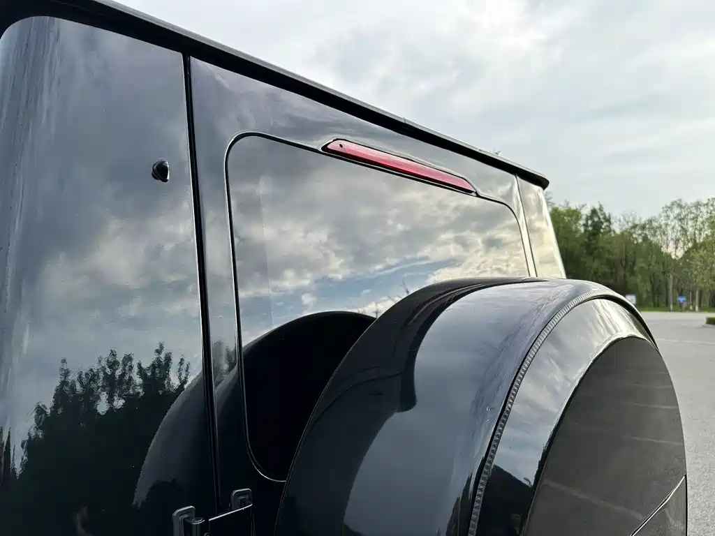 Mercedes-Benz G-Class 2011