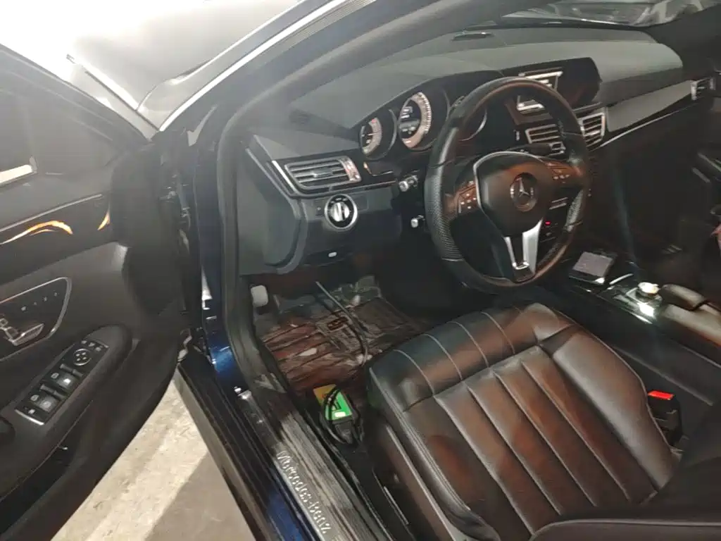 Mercedes-Benz E-Class 2014 — фото 16