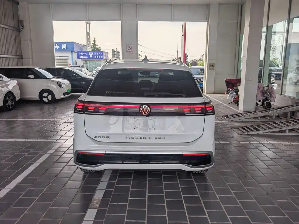Volkswagen Tiguan L 2025 — фото 14