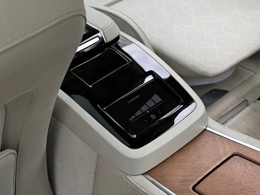 Volvo S90 PHEV 2019 — фото 15