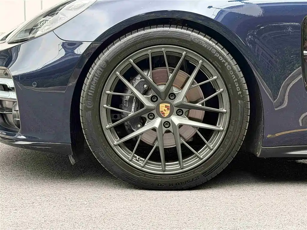 Porsche Panamera 2020 — фото 16