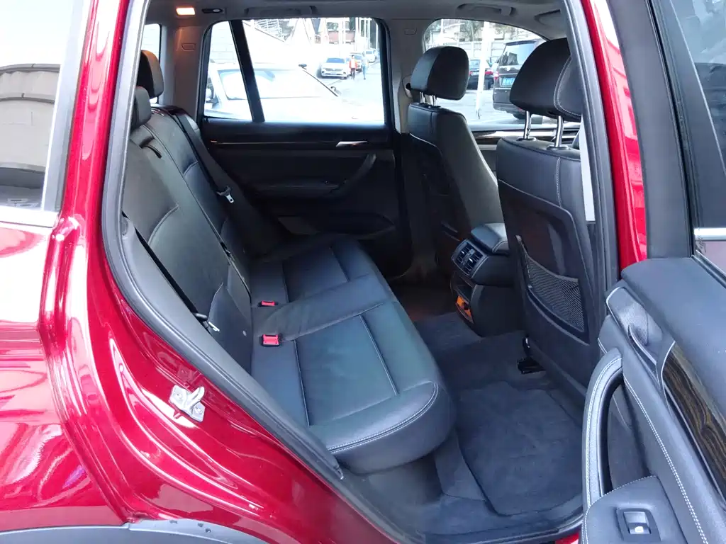 BMW X3 2013 — фото 12