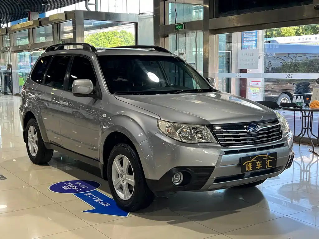 Subaru Forester 2011 — фото 3