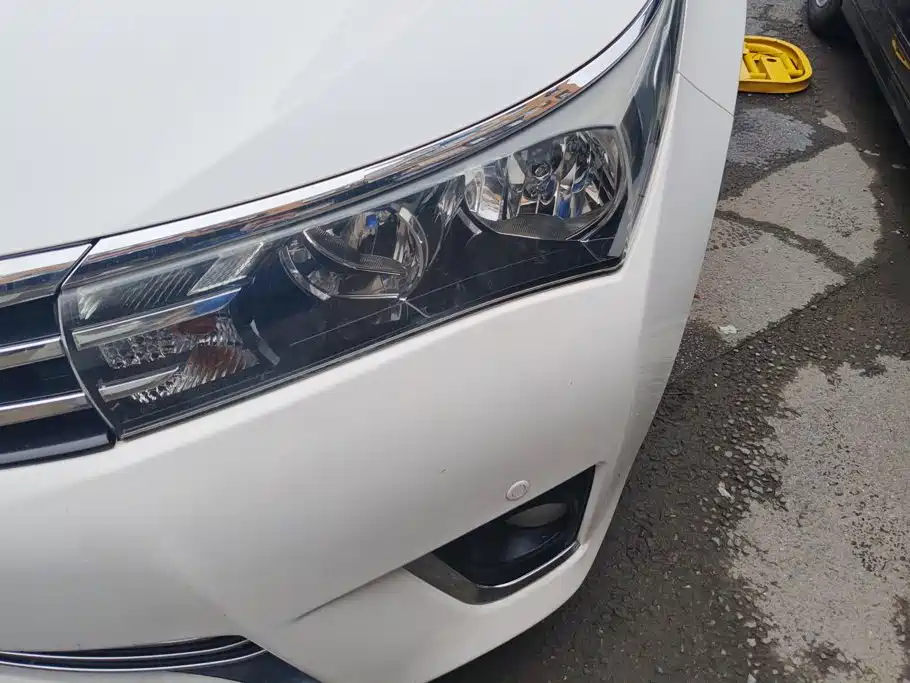 Toyota Corolla 2015