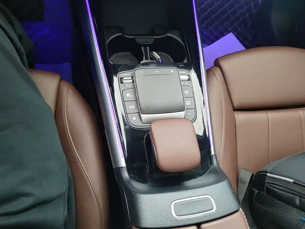 Mercedes-Benz GLB 2022 — фото 14