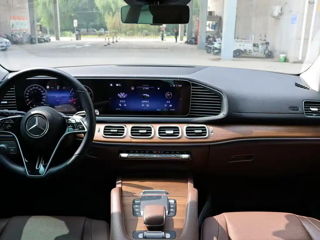 Mercedes-Benz GLE 2025 — фото 10