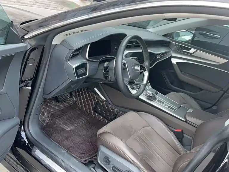 Audi A7L 2023 — фото 8