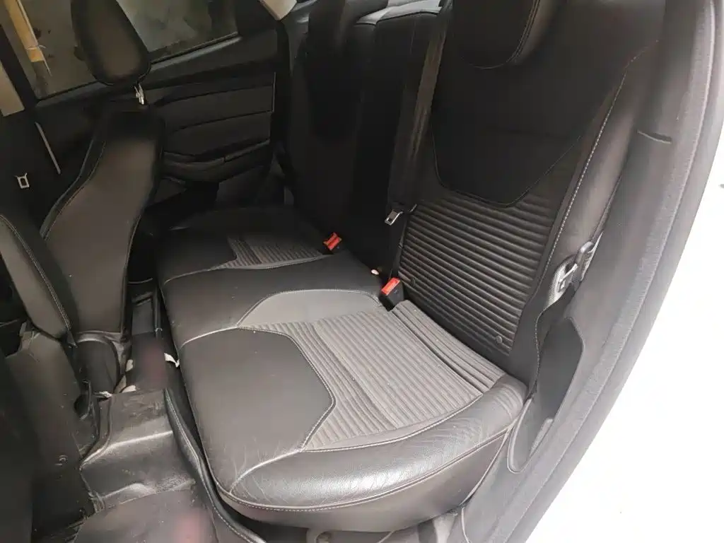 Ford Focus 2015 — фото 13