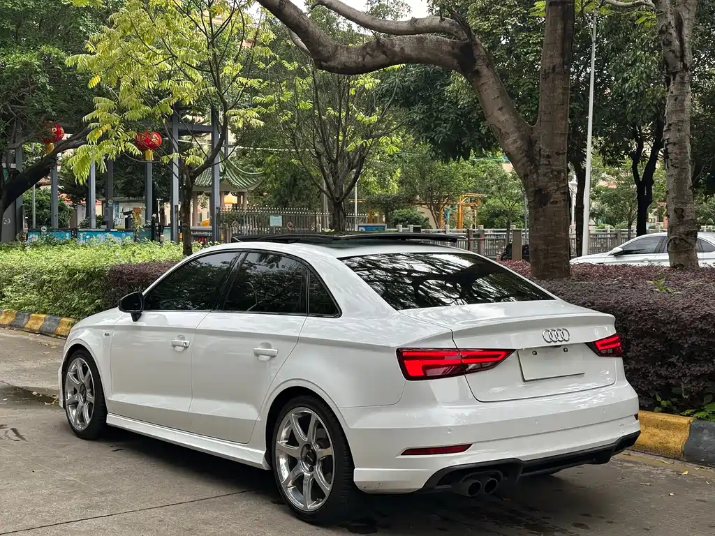 Audi A3 2017 — фото 38