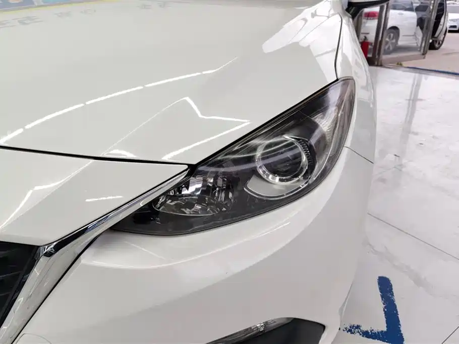 Mazda 3 Axela 2016