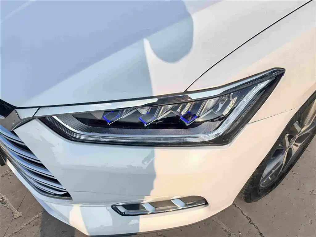 BYD Qin Pro New Energy 2020 — фото 15