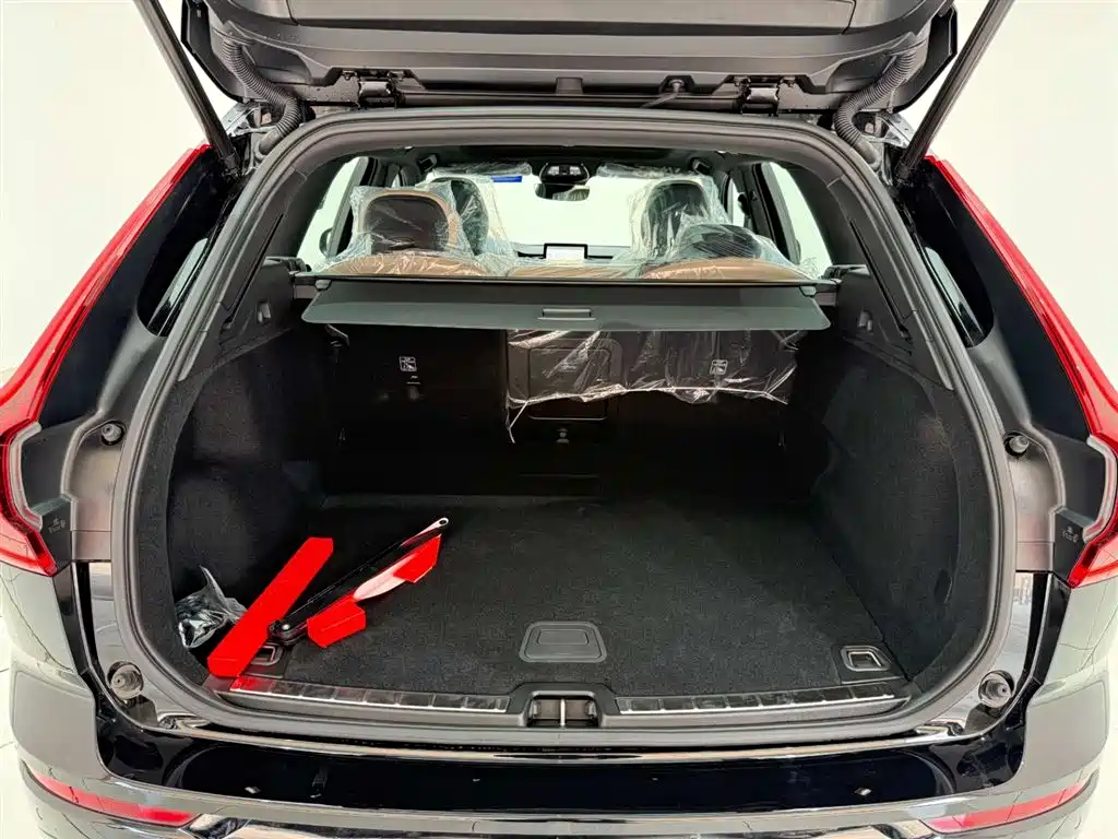 Volvo XC60 2026 — фото 14