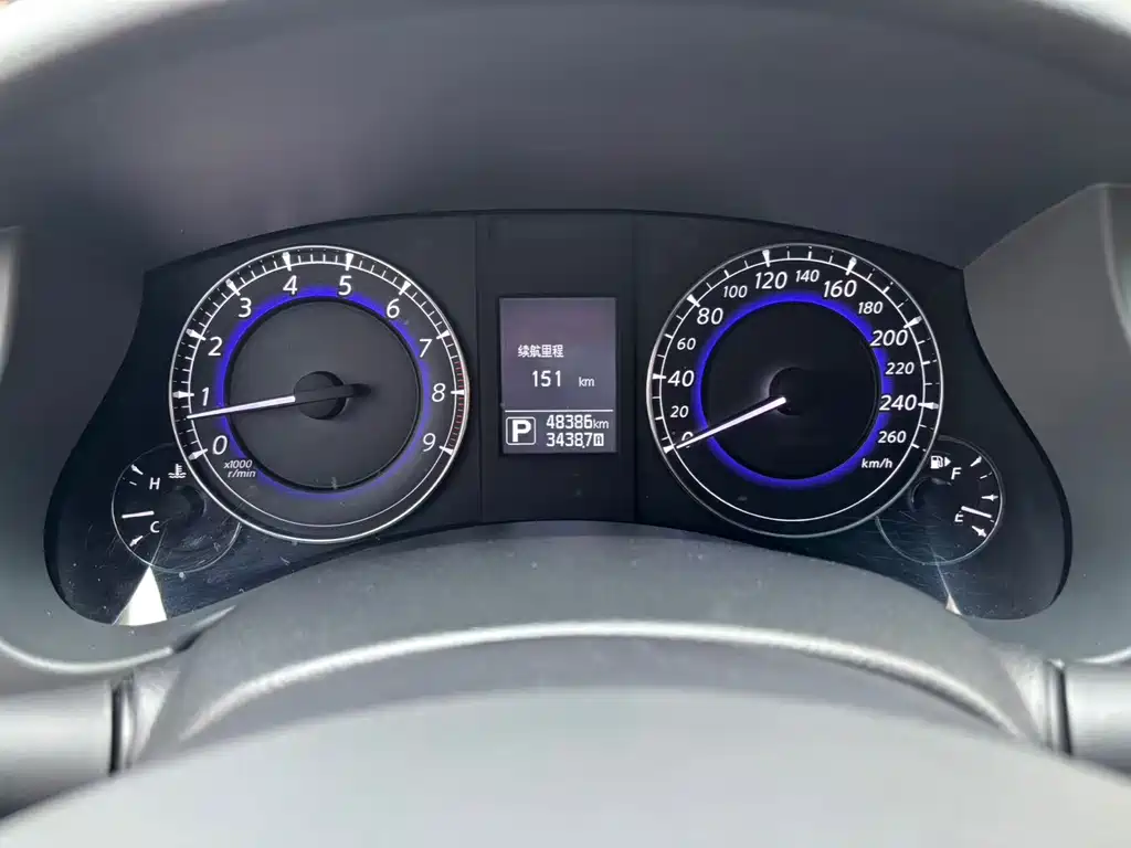 Infiniti QX50 2016 — фото 12