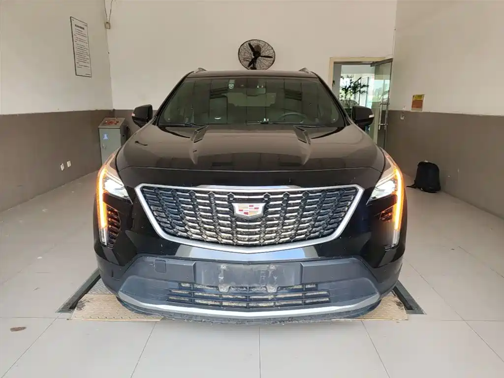 Cadillac XT4 2022 — фото 3