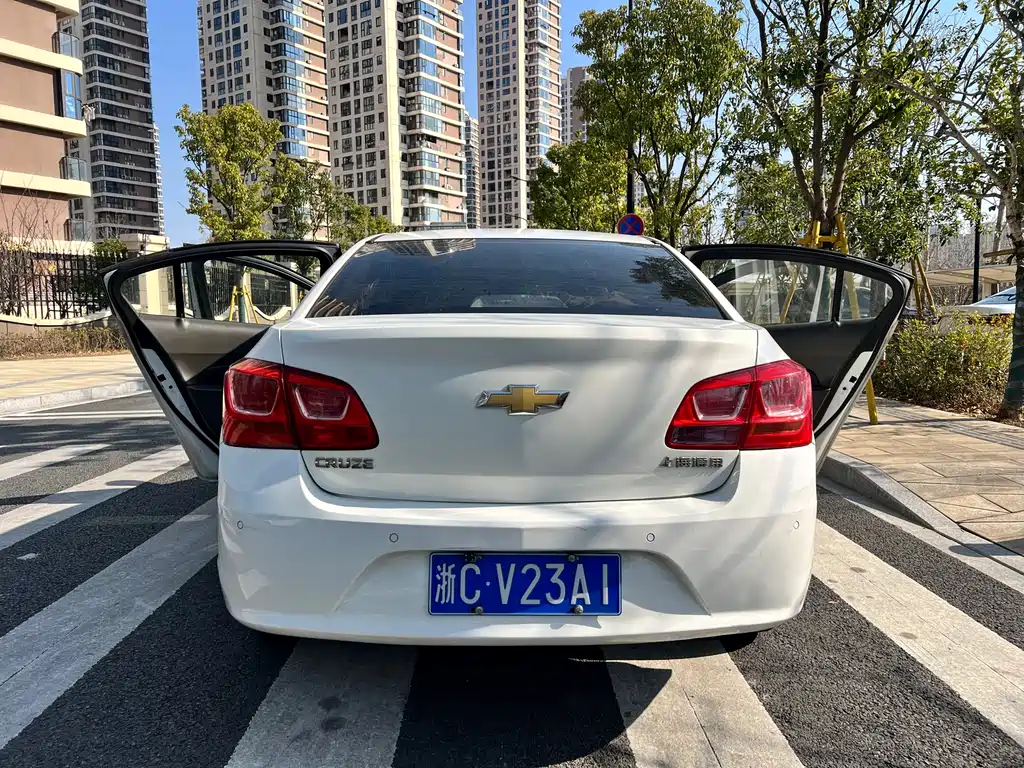 Chevrolet Cruze 2015 — фото 15