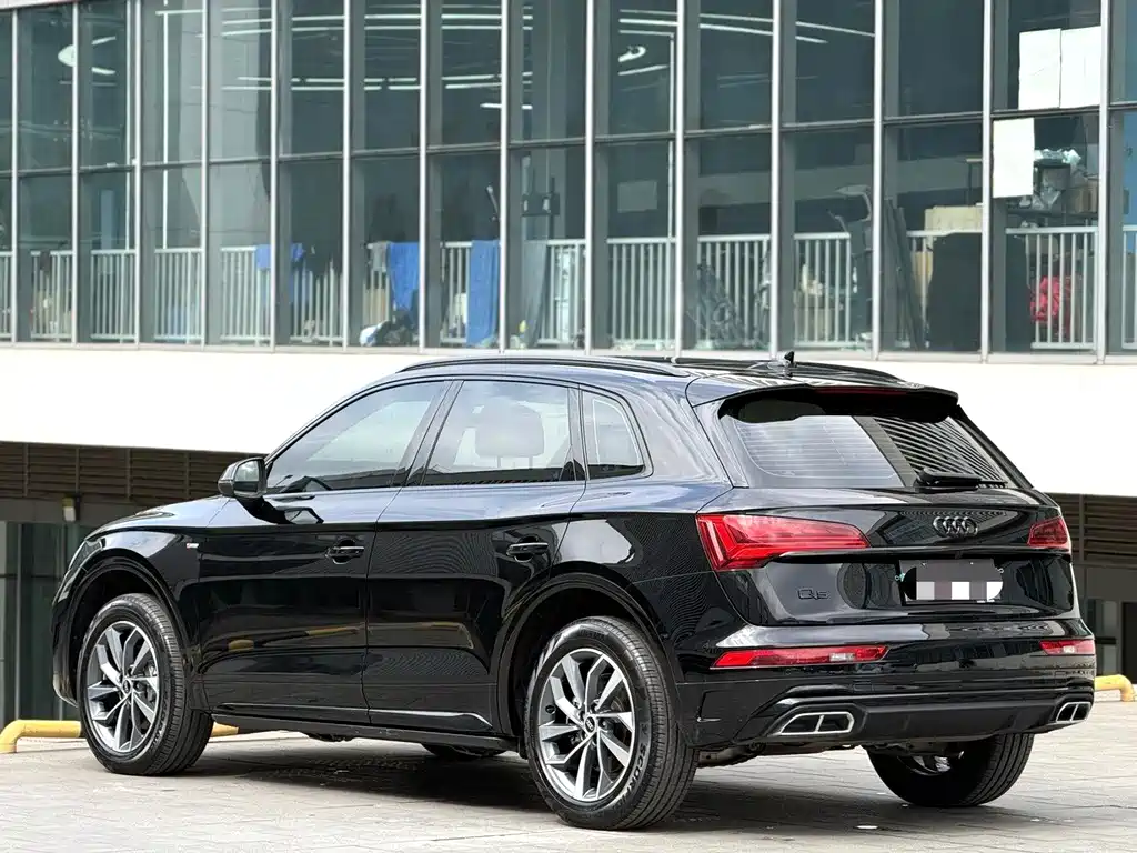 Audi Q5L 2023 — фото 3