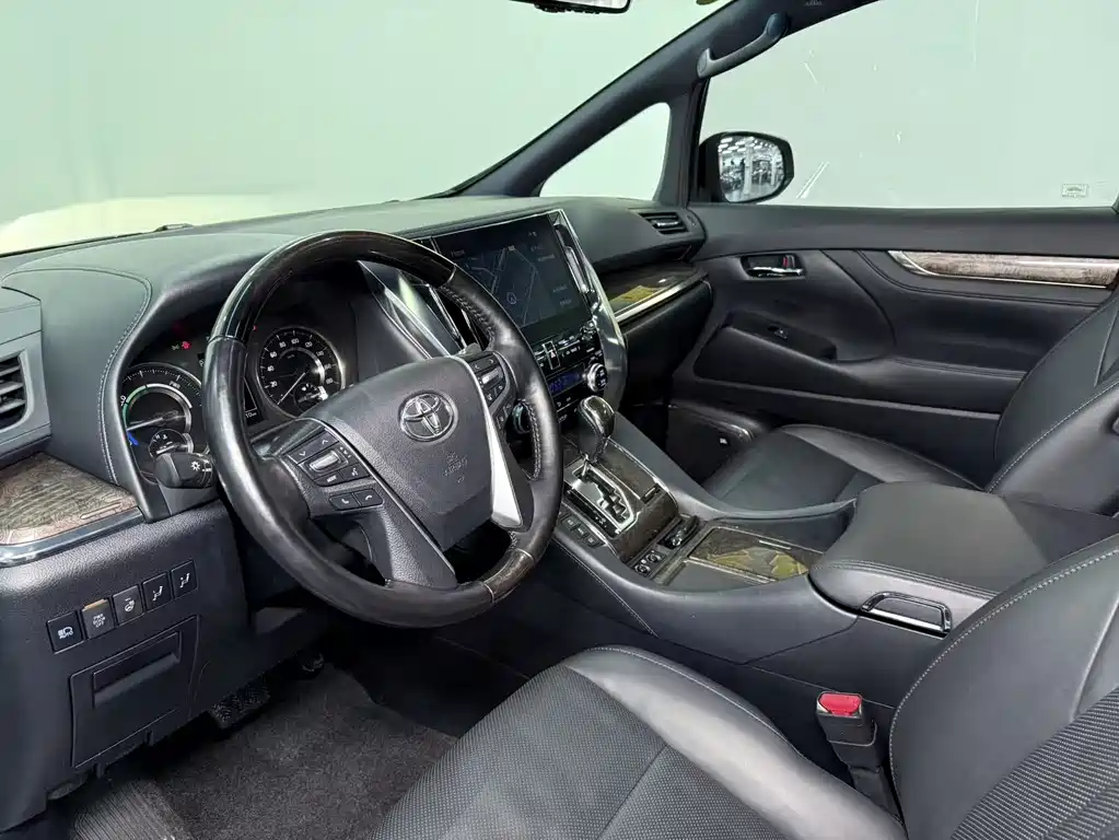 Toyota Vellfire 2021 — фото 8