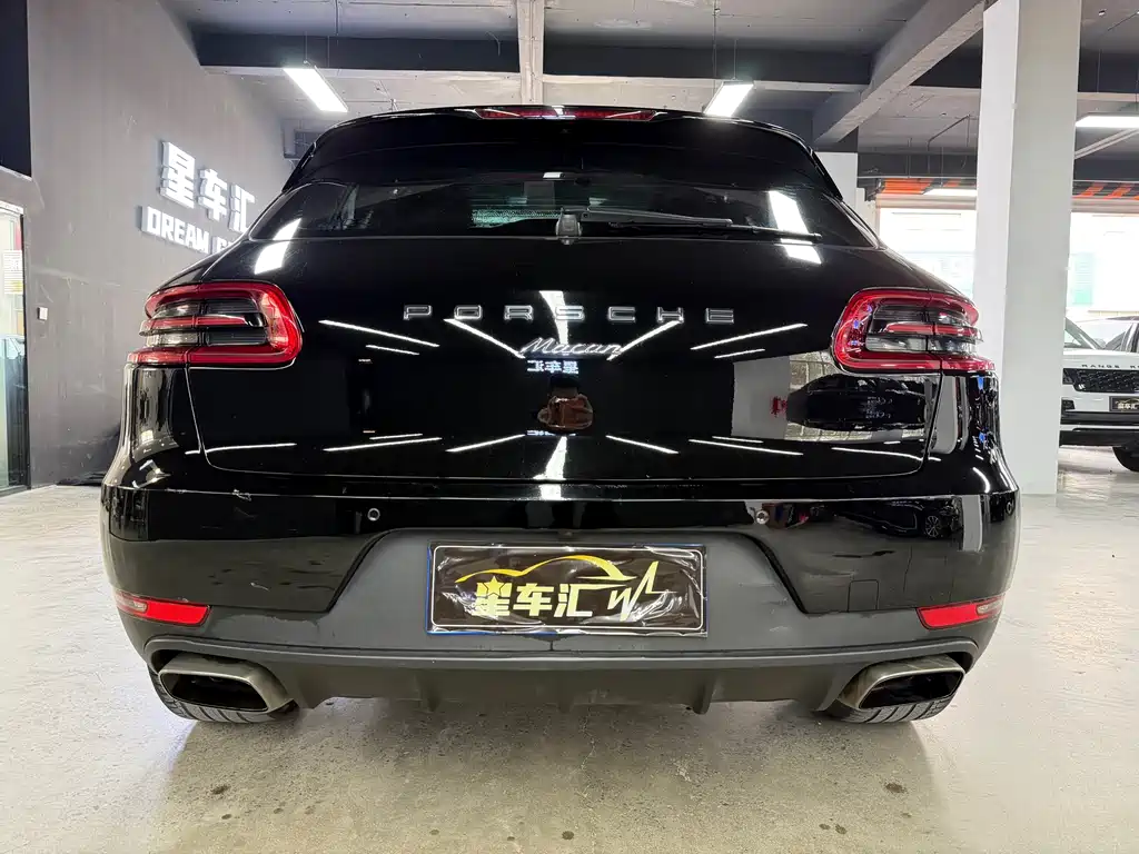 Porsche Macan 2017 — фото 13