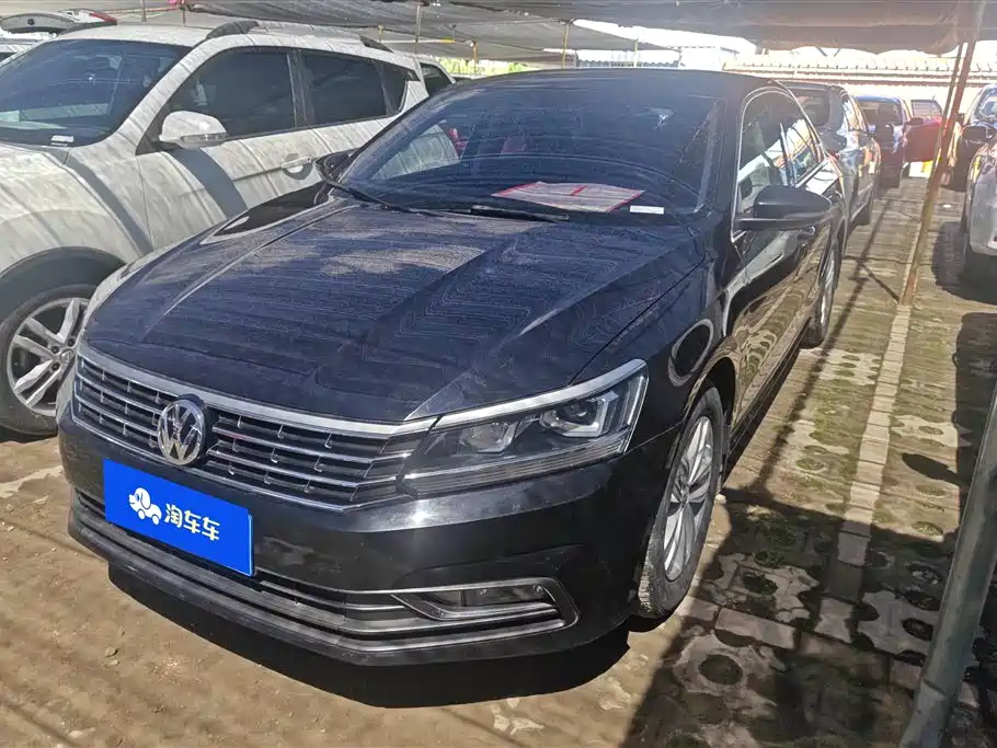 Volkswagen Passat 2017 — фото 1
