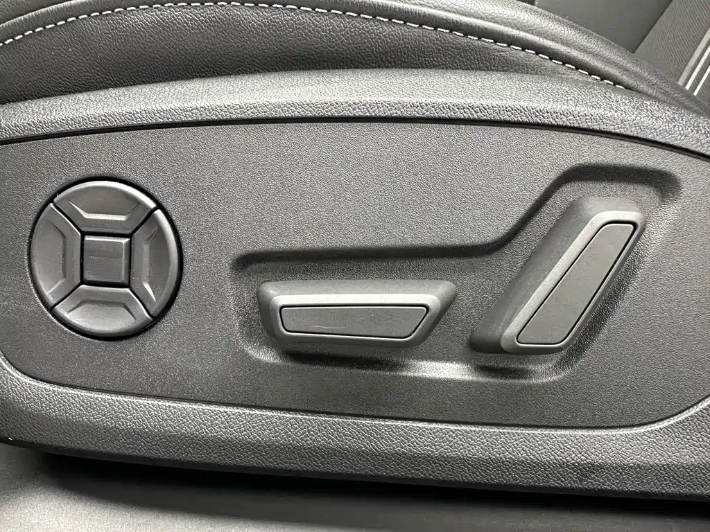 Audi A3 2023 — фото 12