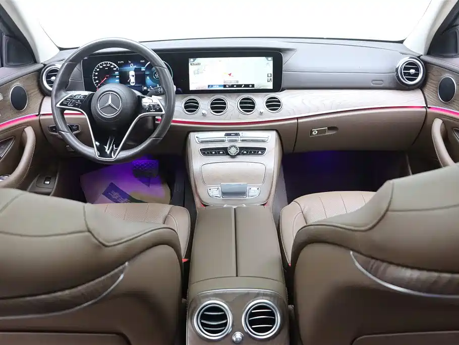 Mercedes-Benz E-Class 2021 — фото 24
