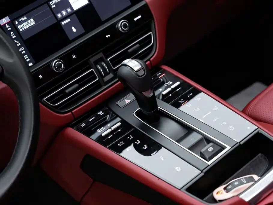 Porsche Macan 2023 — фото 14