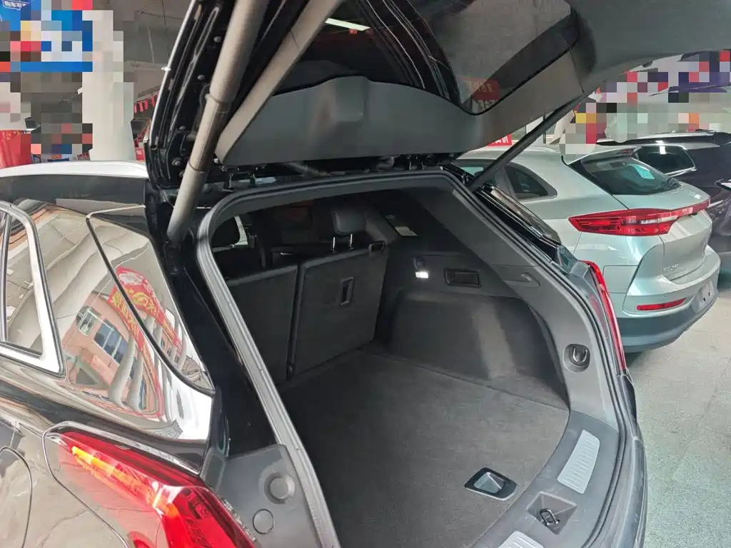 Cadillac XT5 2022 — фото 15