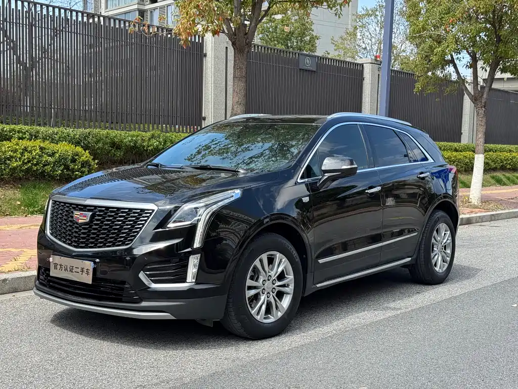 Cadillac XT5 2022 — фото 1