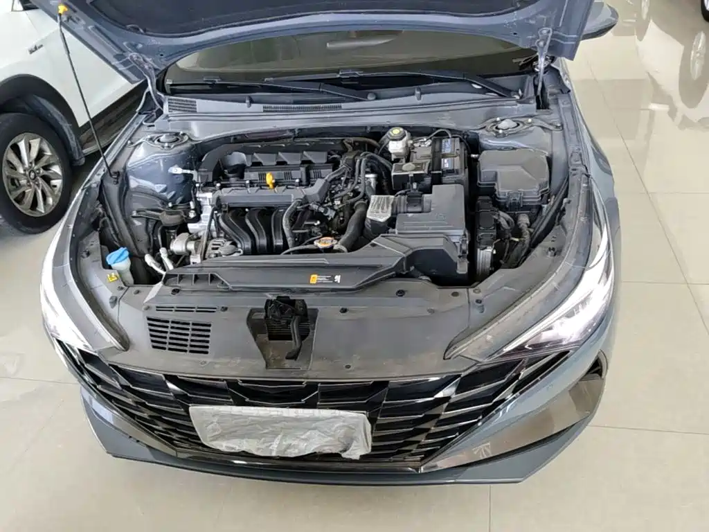 Hyundai Elantra 2023 — фото 20