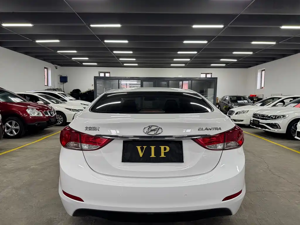 Hyundai Elantra 2014