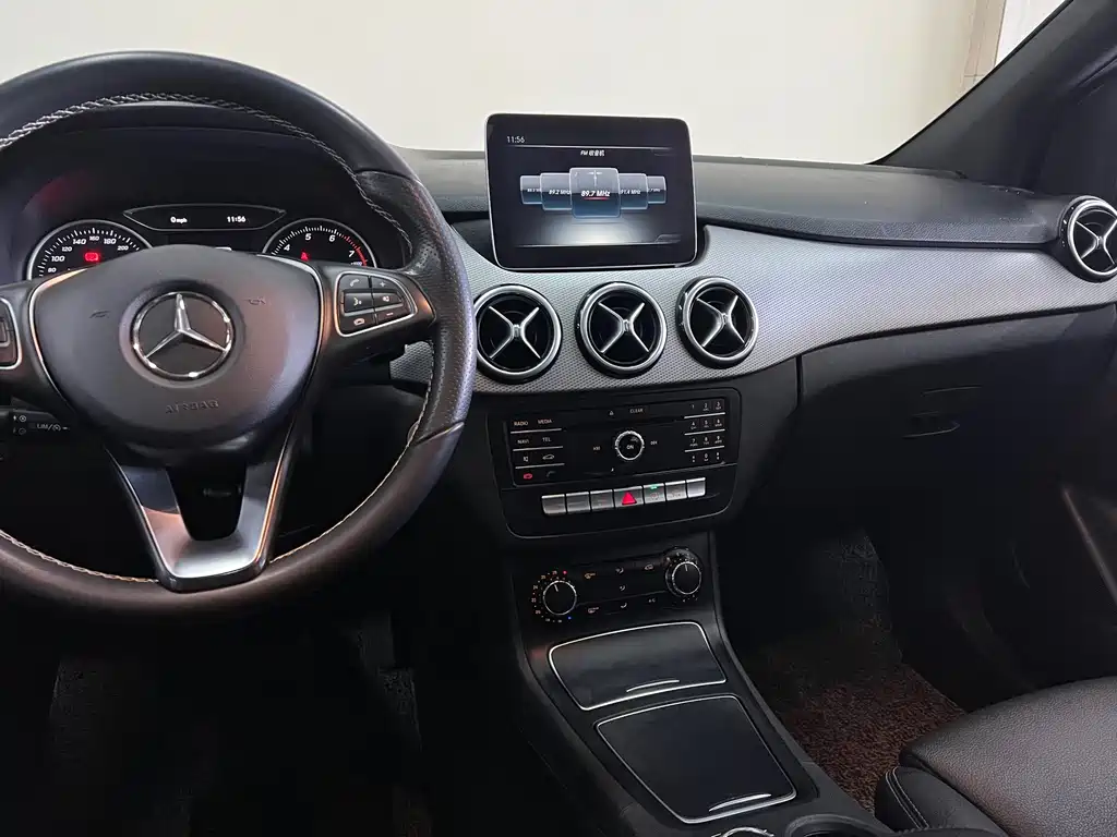 Mercedes-Benz B-Class 2018 — фото 10