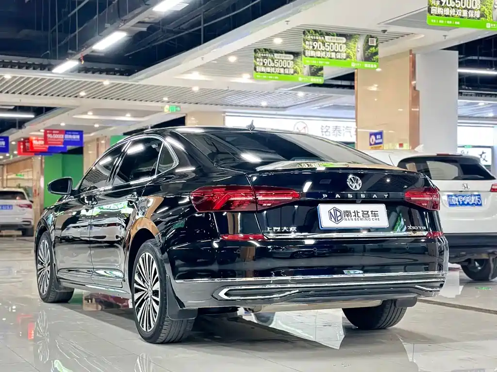 Volkswagen Passat 2020 — фото 12