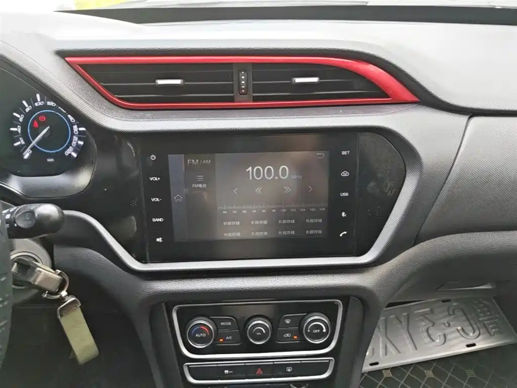 Chery Tiggo 3 2018 — фото 13