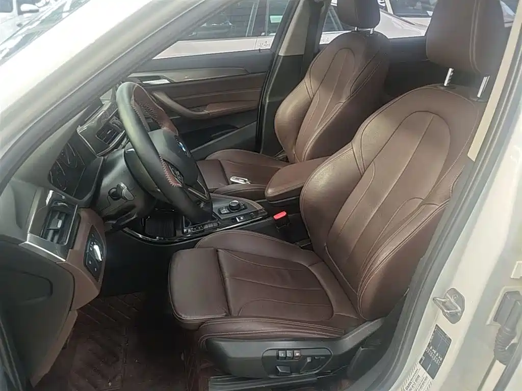 BMW X1 2018 — фото 11