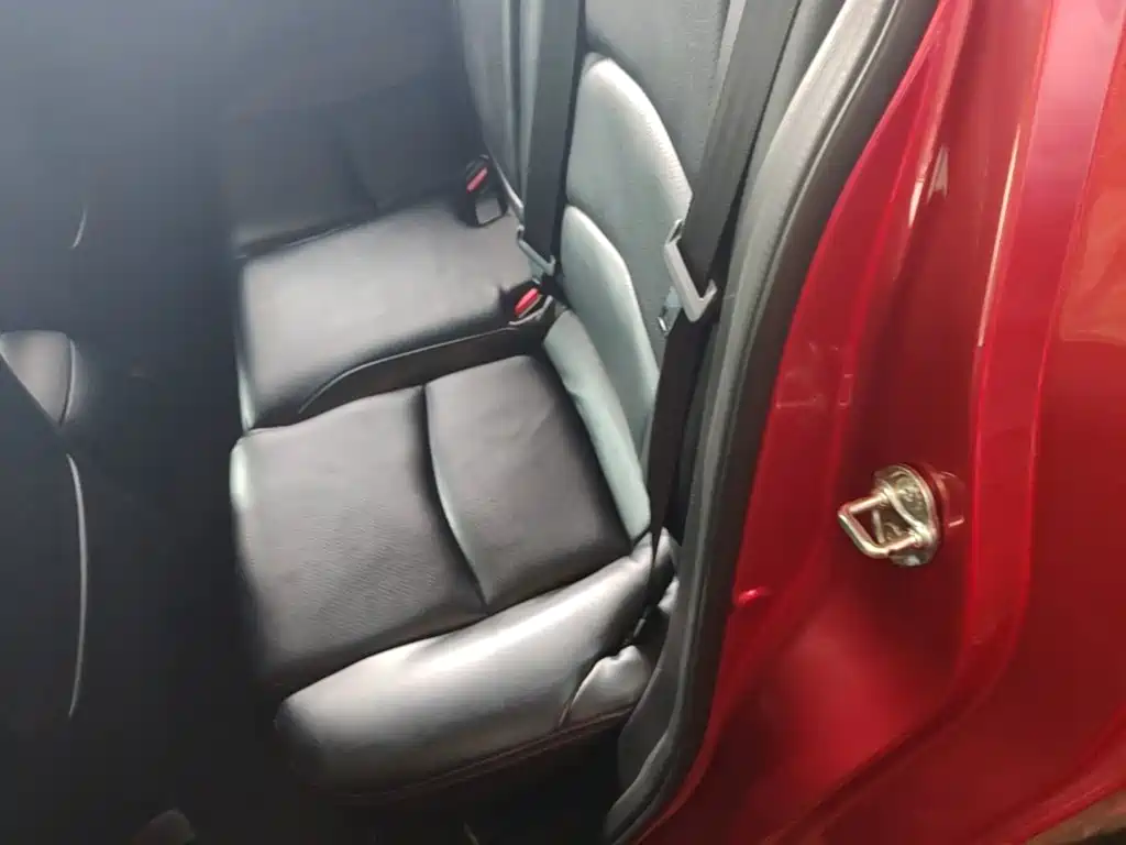 Mazda 3 Axela 2016 — фото 17