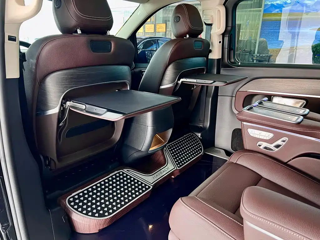 Mercedes-Benz V-Class 2025 — фото 19