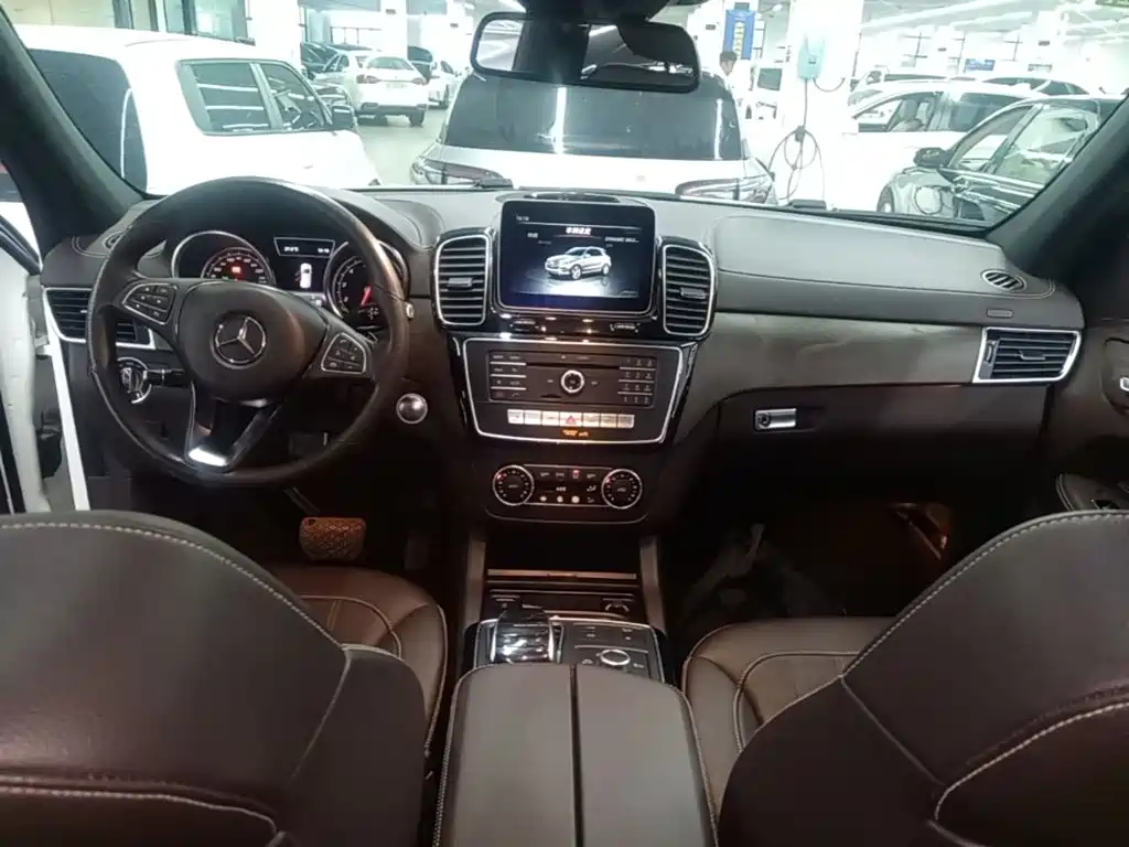 Mercedes-Benz GLE 2017 — фото 10