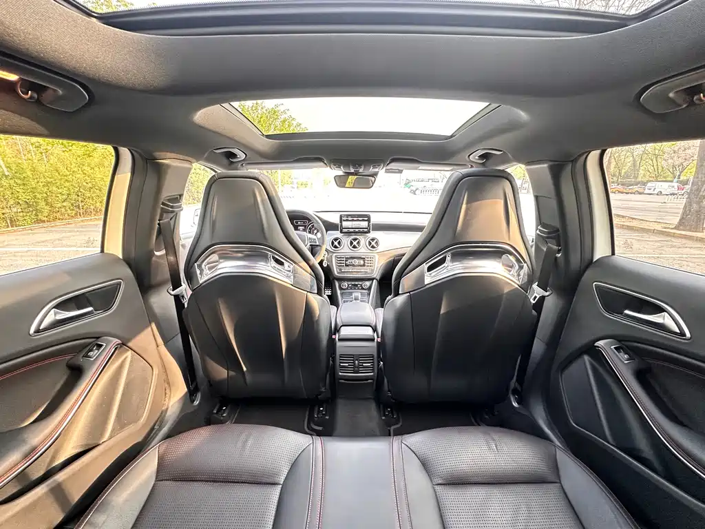 Mercedes-Benz GLA AMG 2015 — фото 43