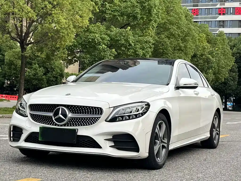 Mercedes-Benz C-Class 2021